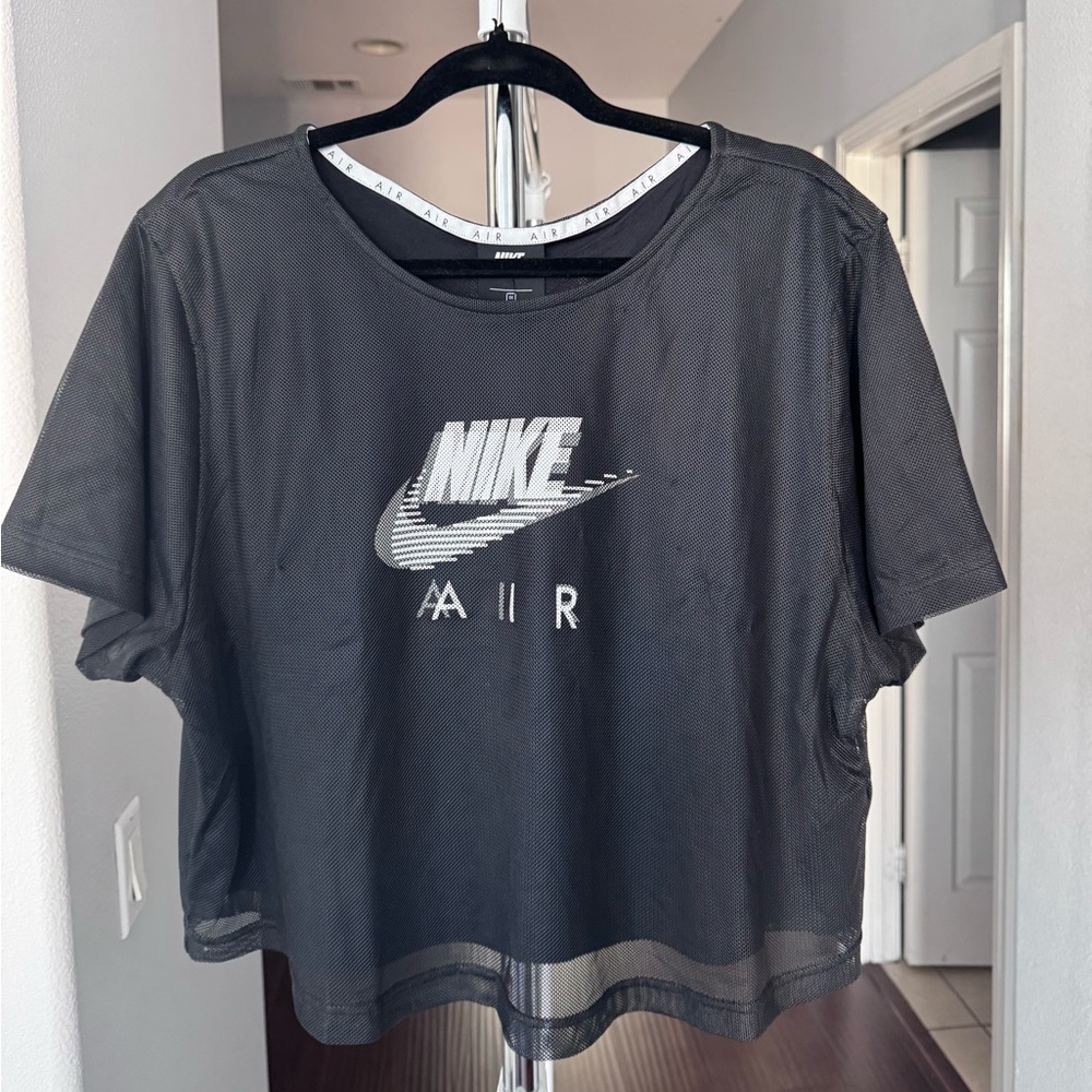 Brand New Women’s Nike Mesh Tee